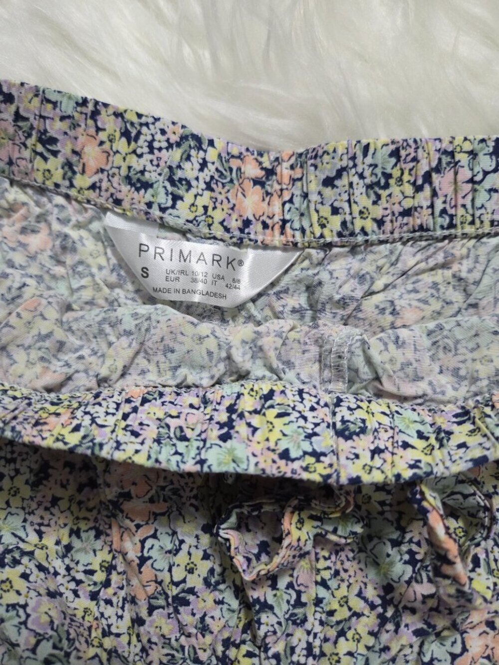 Primark Crinkle Style Floral Pajama Shorts - Picture 5 of 5